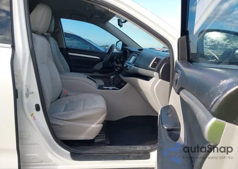 2015 Toyota Highlander Le Plus V6 from USA, damaged, VIN 5TDZKRFH2FS042002